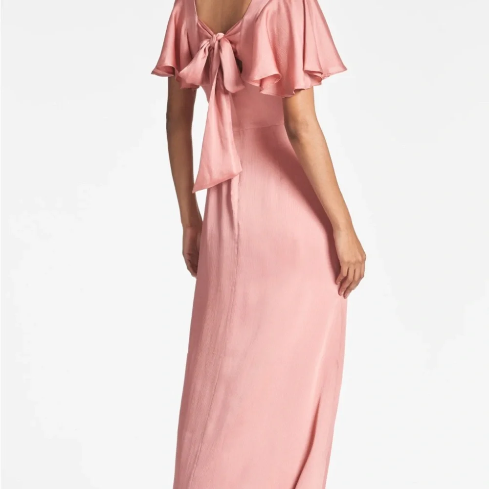 Elegant Sachin & Babi Gown - Picture 4 of 8